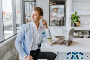 ingénieur commercial et digital